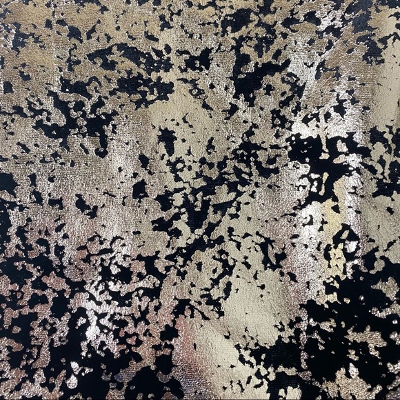 NWT. Meraki (Urban Outfitters ) Young Comtemporary Top. Gold and Black. Sz M - Picture 5 of 14